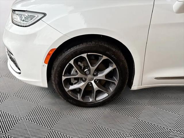 2022 Chrysler Pacifica Limited AWD