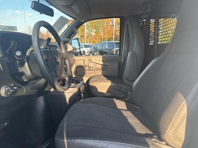 2023 Chevrolet Express Cargo Van RWD 2500 Regular Wheelbase WT