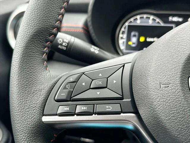 2025 Nissan Versa 1.6 SR