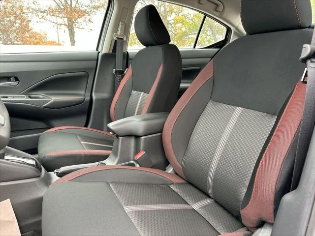 2025 Nissan Versa 1.6 SR