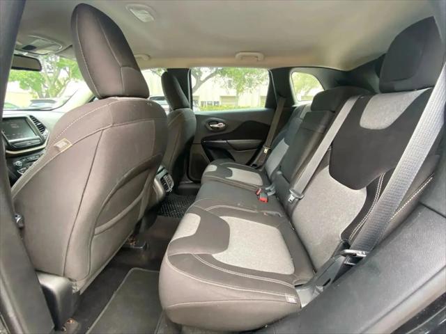 2014 Jeep Cherokee Sport