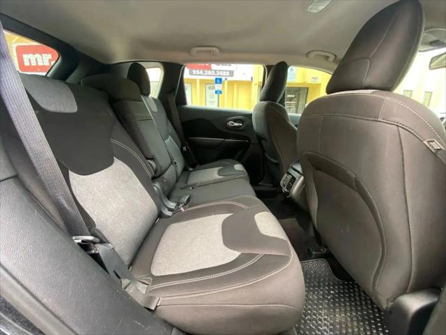 2014 Jeep Cherokee Sport