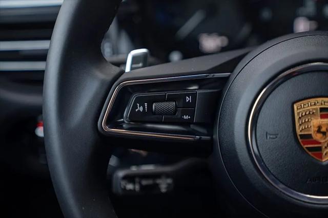 2025 Porsche Macan Macan