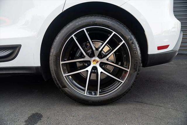 2025 Porsche Macan Macan