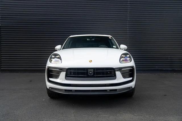 2025 Porsche Macan Macan