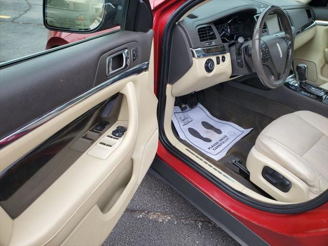 2013 Lincoln MKS Base