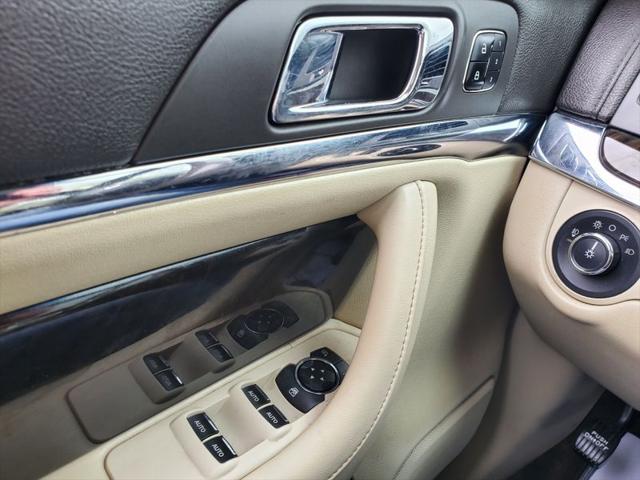 2013 Lincoln MKS Base