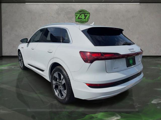2021 Audi e-tron Premium quattro