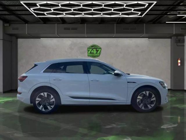 2021 Audi e-tron Premium quattro