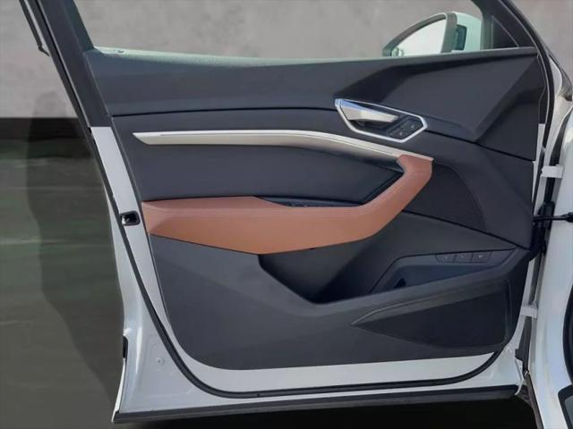 2021 Audi e-tron Premium quattro