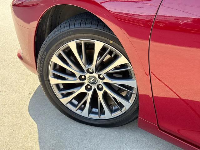 2019 Lexus ES 350 Luxury
