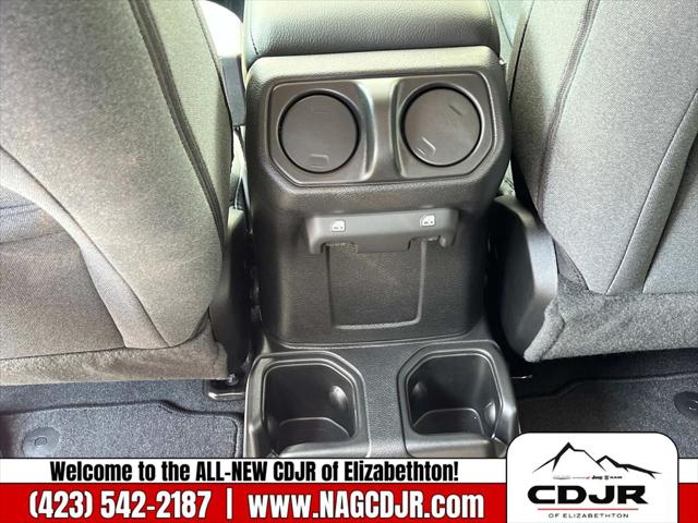 2025 Jeep Wrangler 4-Door Summit 4x4