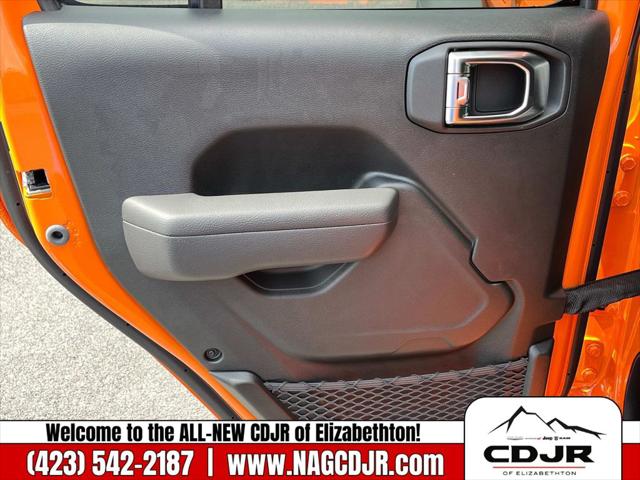 2025 Jeep Wrangler 4-Door Summit 4x4