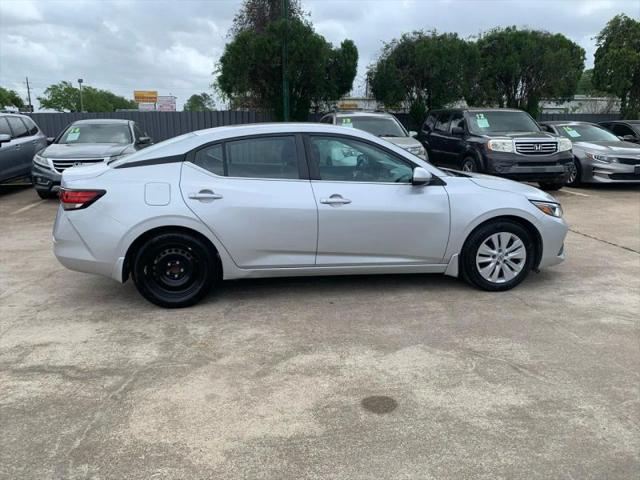 2022 Nissan Sentra S Xtronic CVT