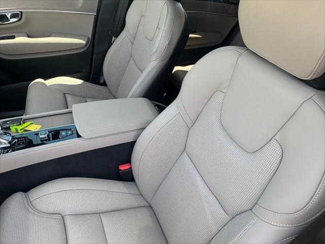 2026 Volvo XC90 Ultra, B6 AWD Gas (mild hybrid), Gasoline, Bright, 7 Seats