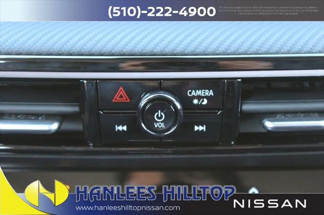 2025 Nissan Kicks SR FWD