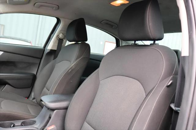 2023 Kia Forte LX