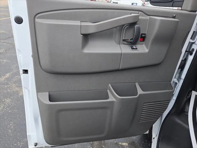 2025 Chevrolet Express Cargo Van RWD 2500 Regular Wheelbase WT