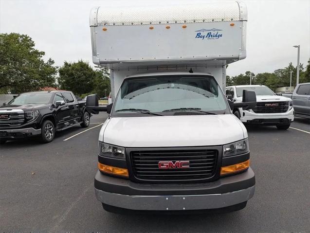 2025 GMC Savana Cutaway Work Van