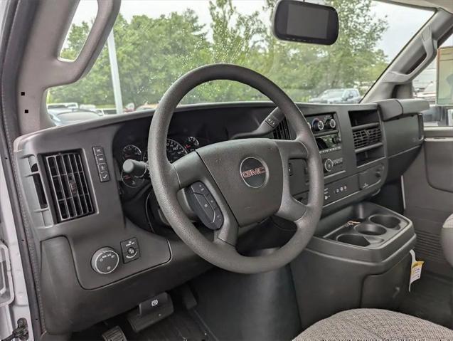 2025 GMC Savana Cutaway Work Van