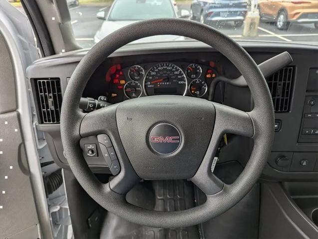 2025 GMC Savana Cutaway Work Van
