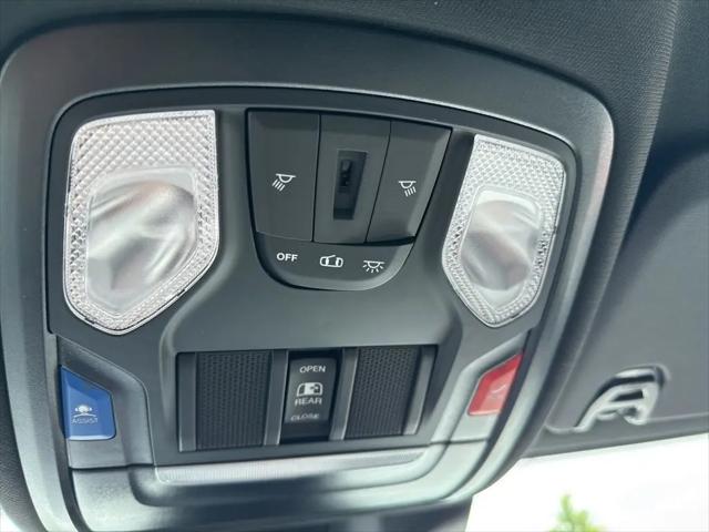 2025 Ram 2500 Tradesman Crew Cab 4x4 6'4" Box