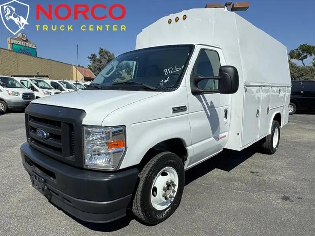 2023 Ford E-350 Cutaway Base
