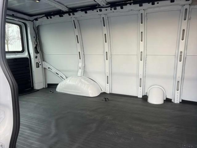 2025 Chevrolet Express Cargo Van RWD 2500 Regular Wheelbase WT