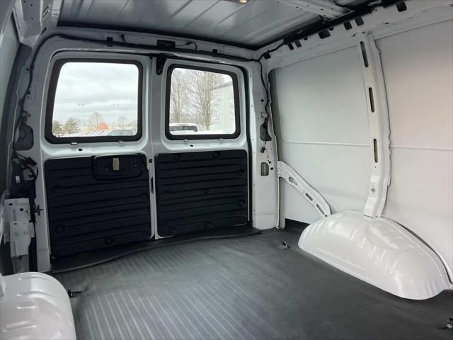 2025 Chevrolet Express Cargo Van RWD 2500 Regular Wheelbase WT
