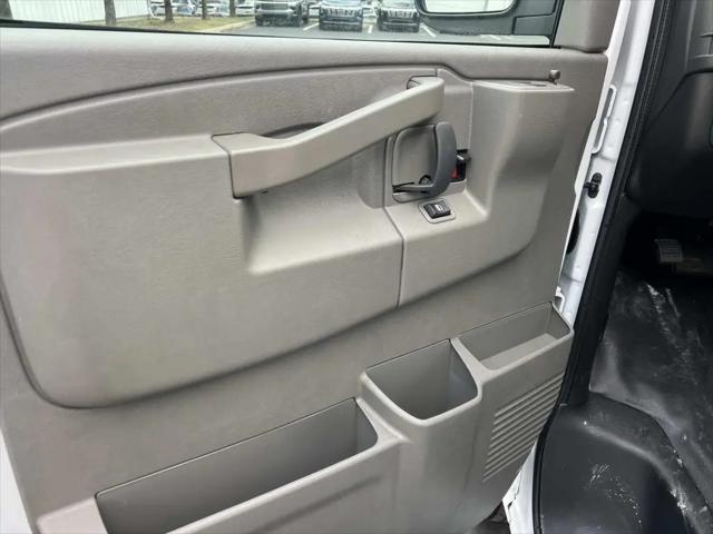 2025 Chevrolet Express Cargo Van RWD 2500 Regular Wheelbase WT