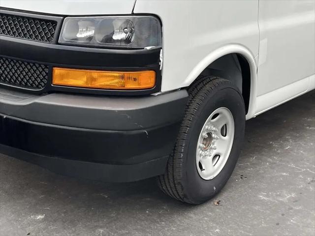 2025 Chevrolet Express Cargo Van RWD 2500 Regular Wheelbase WT