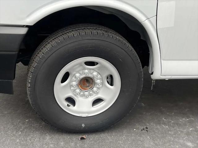 2025 Chevrolet Express Cargo Van RWD 2500 Regular Wheelbase WT