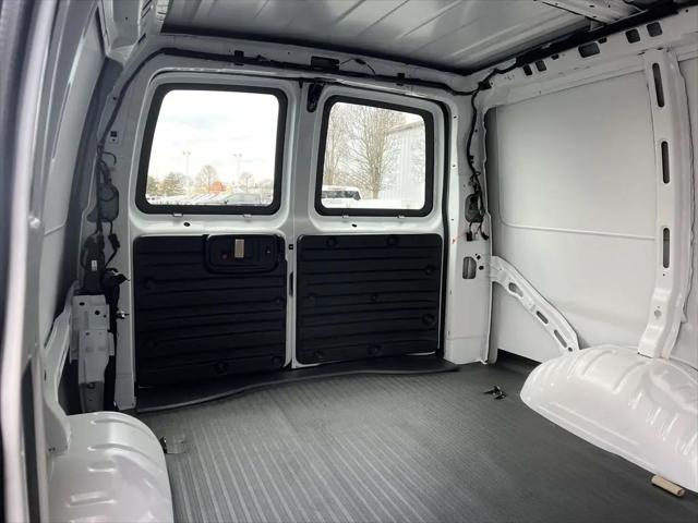2025 Chevrolet Express Cargo Van RWD 2500 Regular Wheelbase WT