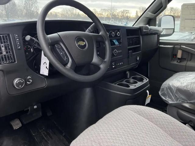 2025 Chevrolet Express Cargo Van RWD 2500 Regular Wheelbase WT