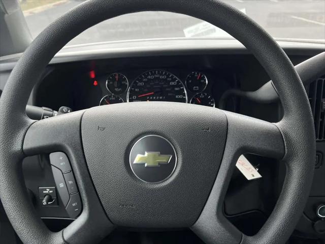 2025 Chevrolet Express Cargo Van RWD 2500 Regular Wheelbase WT