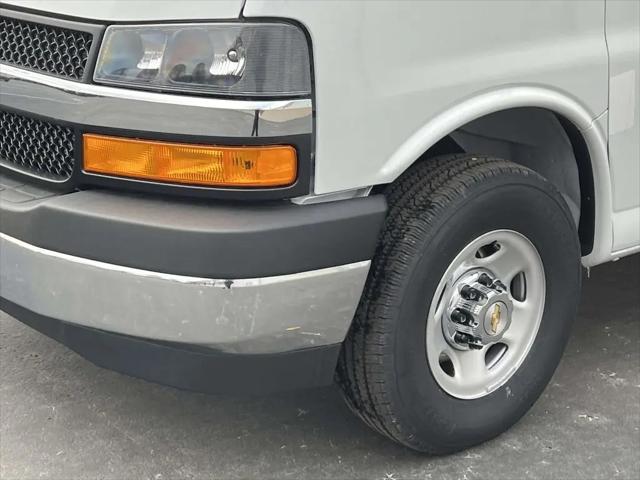 2025 Chevrolet Express Cargo Van RWD 2500 Regular Wheelbase WT