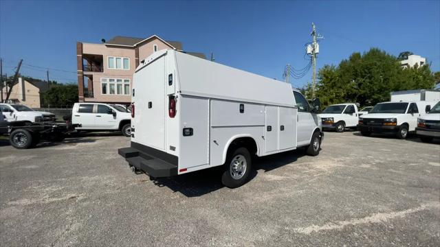 2025 Chevrolet Express Cutaway Work Van