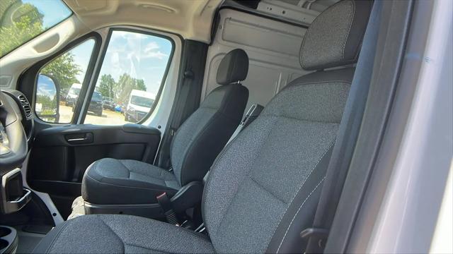 2025 Ram ProMaster Cargo Van Tradesman High Roof 136" WB w/Pass Seat