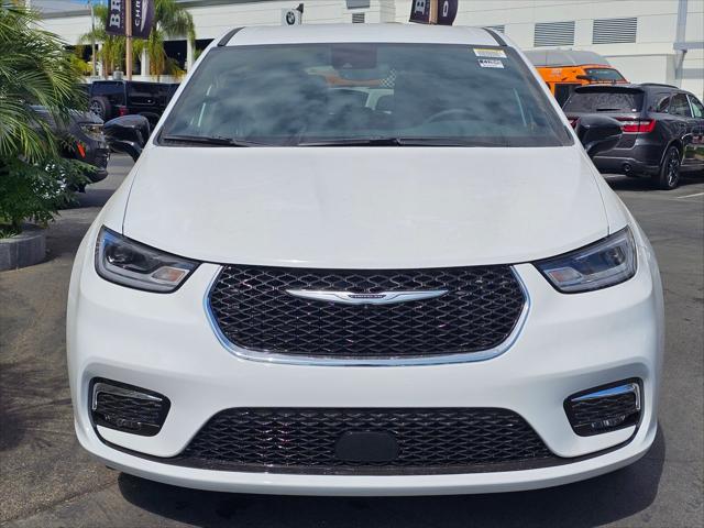 2026 Chrysler Pacifica Plug-In Hybrid PACIFICA PLUG-IN HYBRID SELECT 2026 Chrysler Pacifica Plug-In Hybrid PACIFICA PLUG-IN HYBRID SELECT