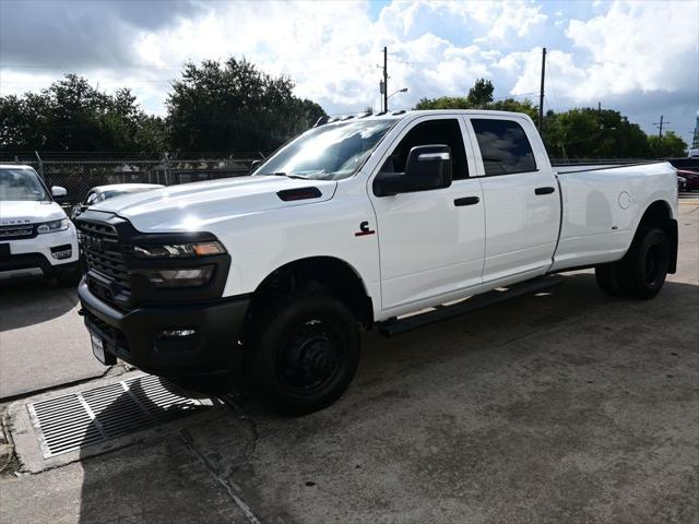 2026 RAM Ram 3500 RAM 3500 TRADESMAN CREW CAB 4X4 8 BOX