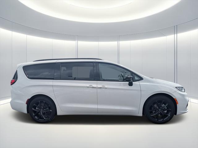 2026 Chrysler Pacifica PACIFICA LIMITED