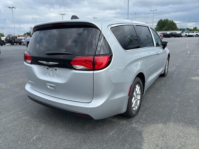 2026 Chrysler Voyager VOYAGER LX