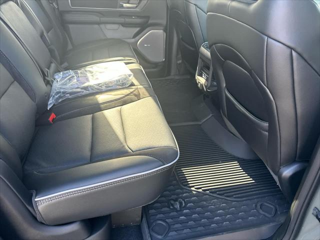 2026 Ram 1500 Laramie Crew Cab 4x4 5'7" Box