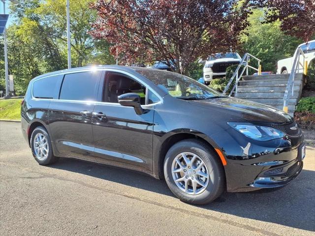 2026 Chrysler Voyager VOYAGER LX