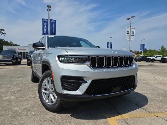 2025 Jeep Grand Cherokee GRAND CHEROKEE LAREDO X 4X2