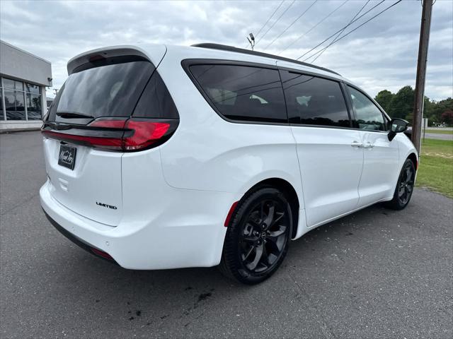 2026 Chrysler Pacifica PACIFICA LIMITED