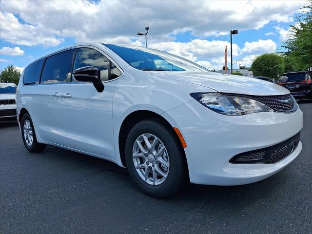 2026 Chrysler Voyager VOYAGER LX