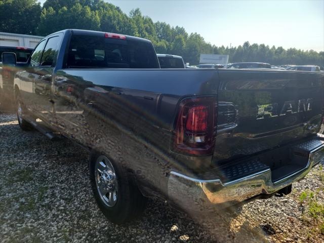 2025 RAM 3500 Tradesman Crew Cab 4x4 8 Box
