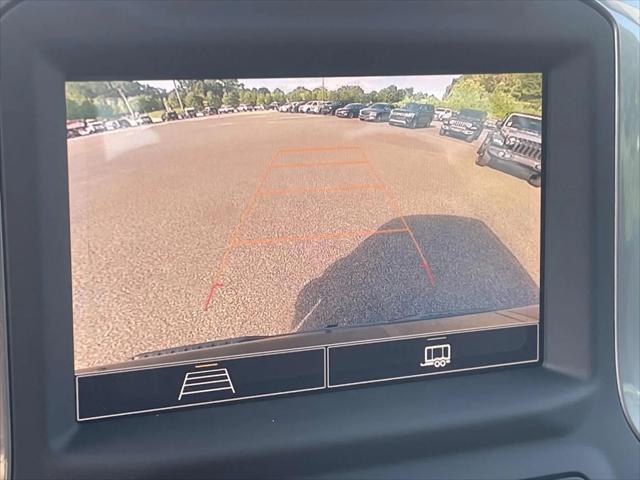 2023 Chevrolet Silverado 1500 2WD Crew Cab Short Bed Custom