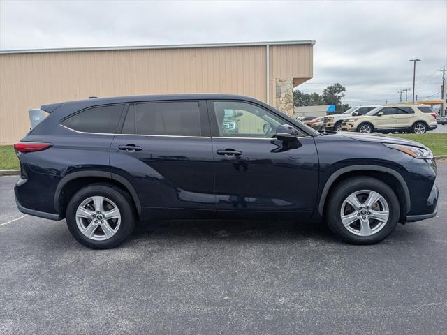 2020 Toyota Highlander LE